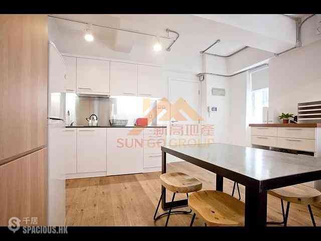 Soho - 40, Elgin Street 01