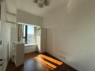 Ho Man Tin - Ultima Phase 2 Tower 3 02