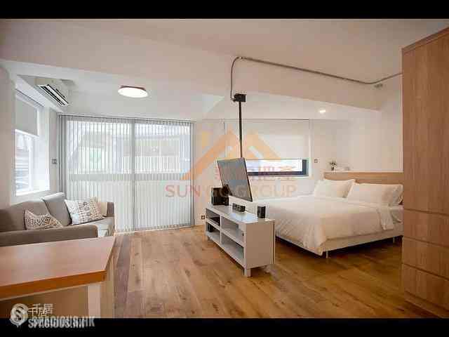 Soho - 40, Elgin Street 01