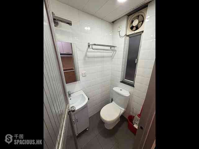 Sai Ying Pun - Fulfil Building 04