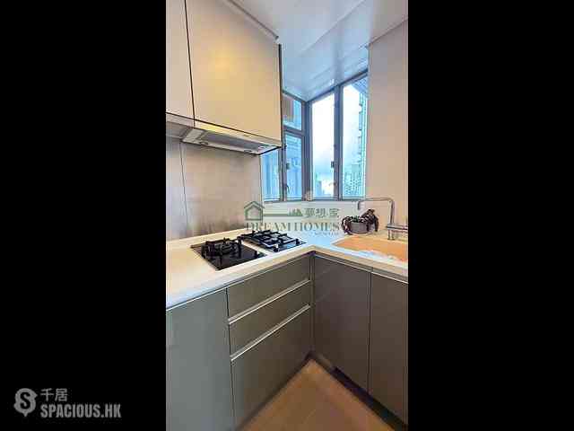 Sai Ying Pun - Island Crest Block 2 09