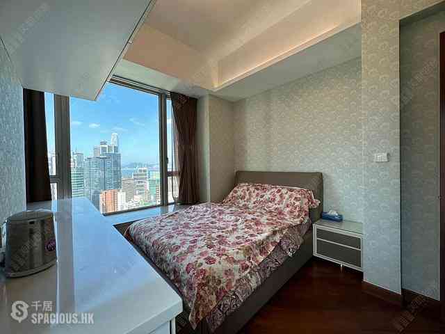 Wan Chai - The Avenue 11
