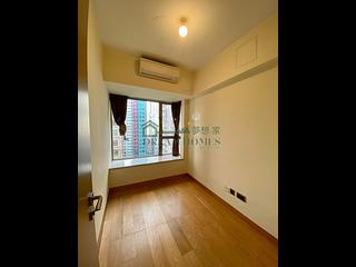 Sai Ying Pun - The Nova 06