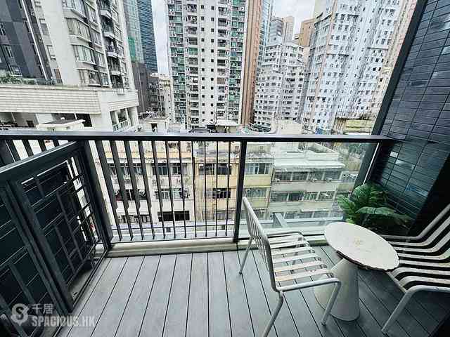 Sai Ying Pun - The Queens 02
