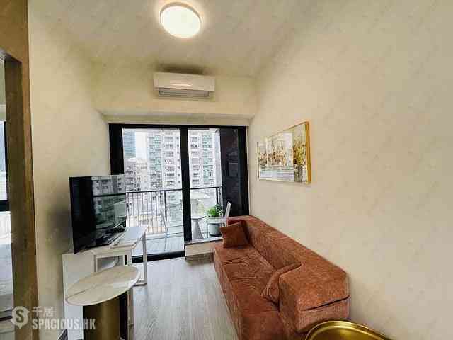 Sai Ying Pun - The Queens 05