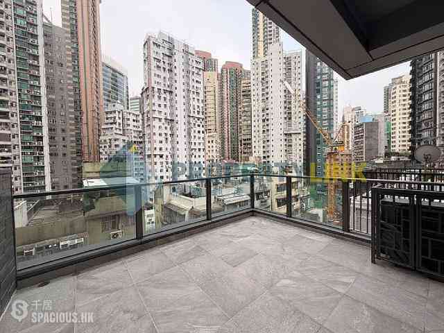 Sai Ying Pun - The Queens 02