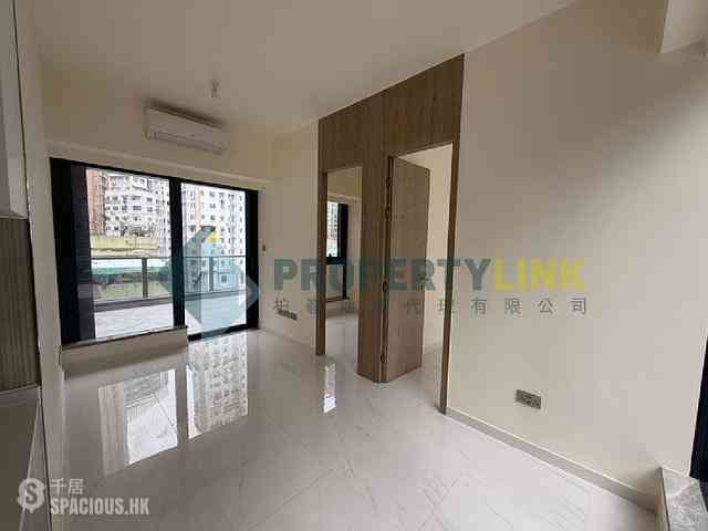 Sai Ying Pun - The Queens 04