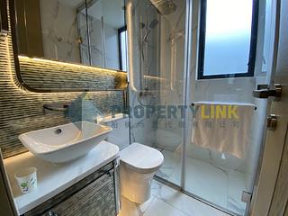 Sai Ying Pun - The Queens 10