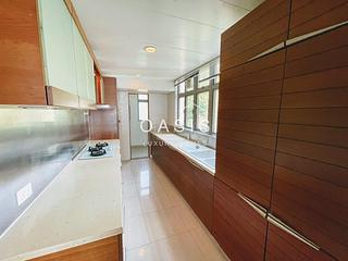 Pok Fu Lam - Villas Sorrento 04