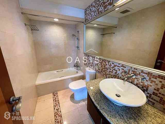 Pok Fu Lam - Villas Sorrento 09