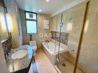 Pok Fu Lam - Villas Sorrento 05