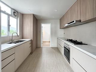 Chung Hom Kok - Hillgrove 13