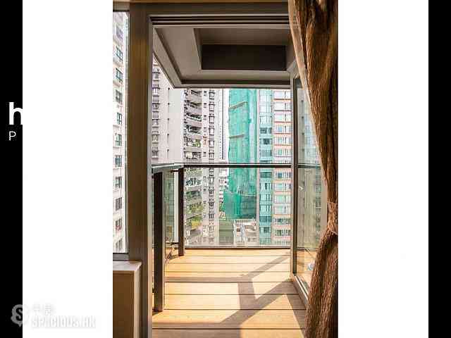 Soho - Centrepoint 04