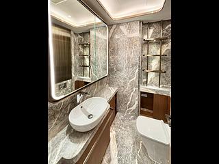 Mid Levels Central - 22A, Kennedy Road 06
