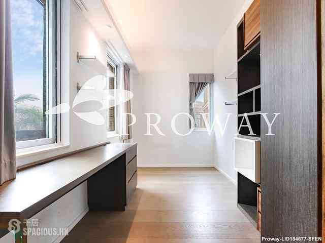 The Peak - Vivian Court 10