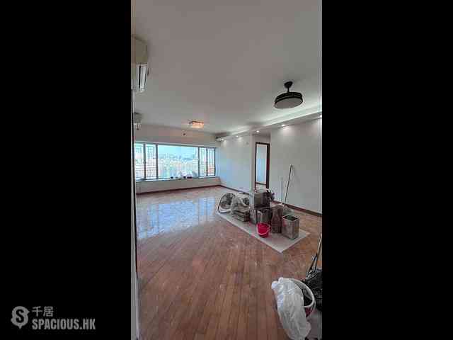 West Kowloon - Sorrento Phase 2 Block 1 01