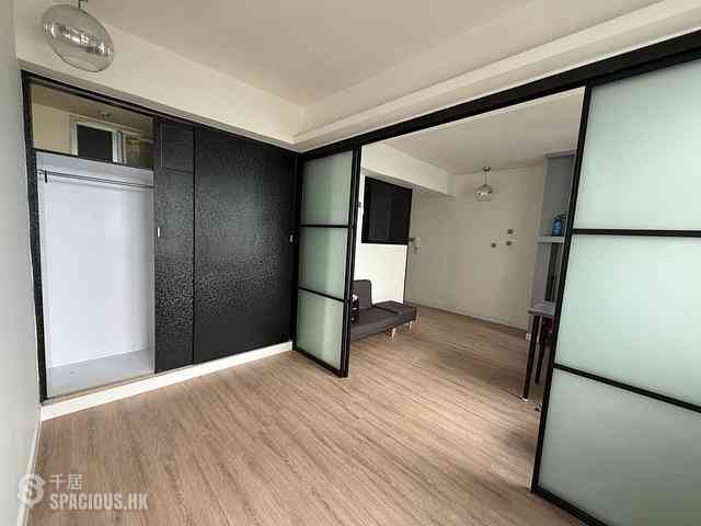 Sai Ying Pun - Hing Tai Building 08