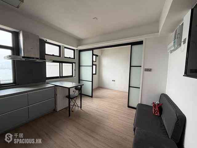 Sai Ying Pun - Hing Tai Building 02