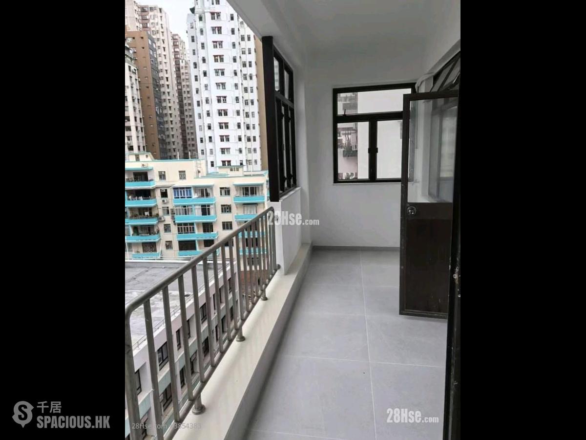Quarry Bay - Elegance House 01
