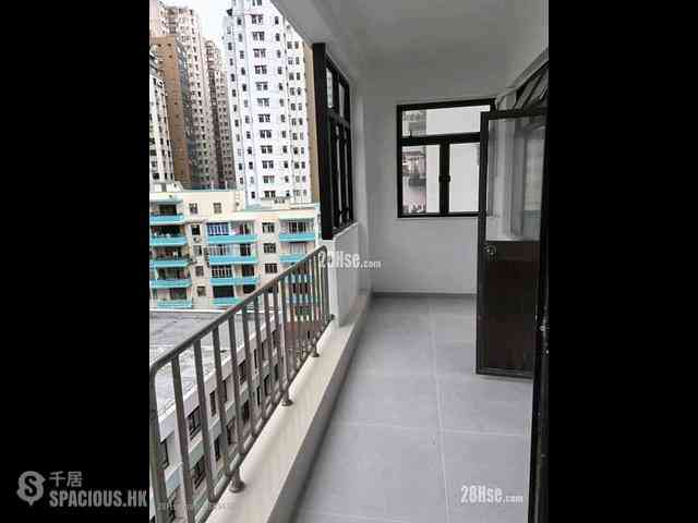 Quarry Bay - Elegance House 01