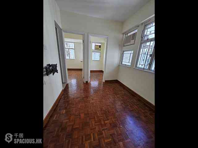 Shau Kei Wan - Hong Wah Mansion 01