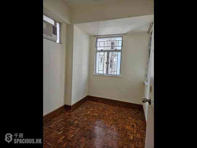 Shau Kei Wan - Hong Wah Mansion 03