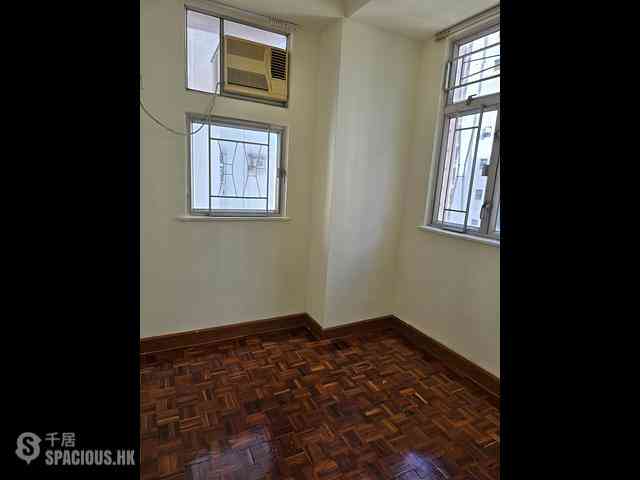 Shau Kei Wan - Hong Wah Mansion 04