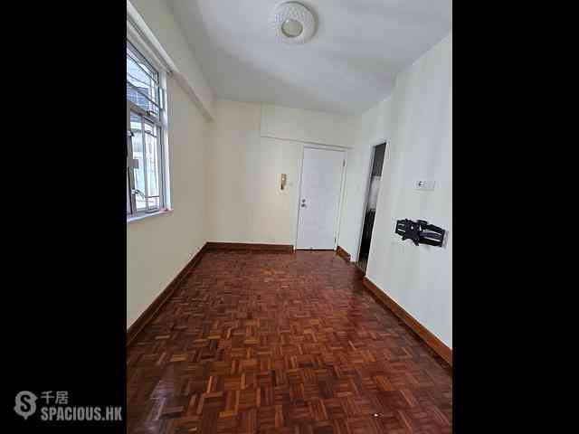Shau Kei Wan - Hong Wah Mansion 06