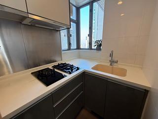 Sai Ying Pun - Island Crest 03