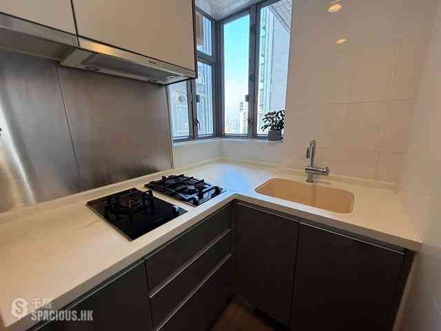 Sai Ying Pun - Island Crest 03