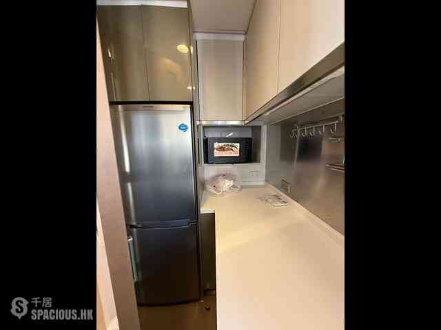 Sai Ying Pun - Island Crest 04
