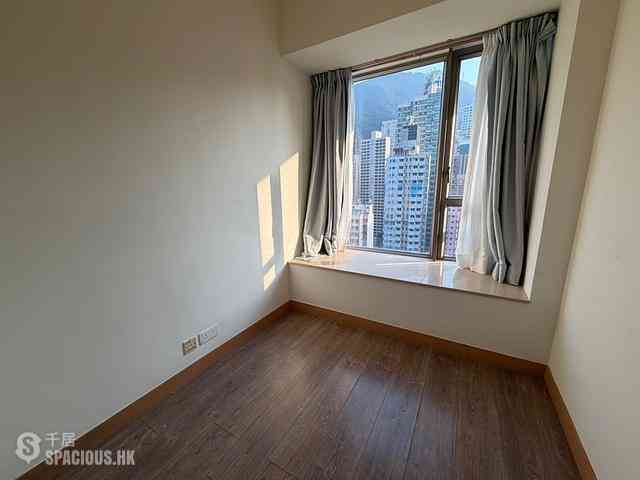 Sai Ying Pun - Island Crest 06