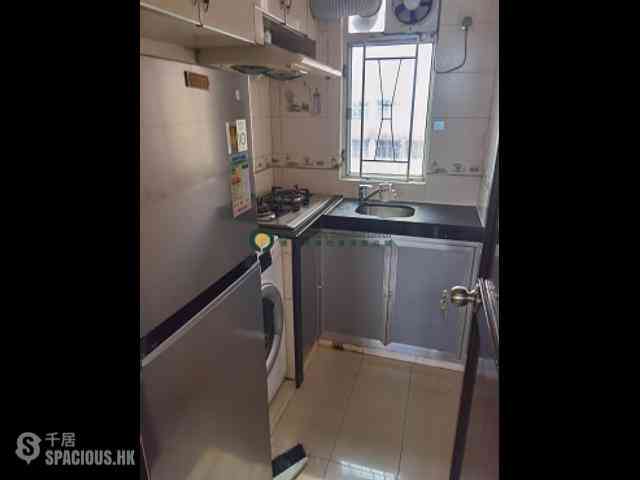 Shek Tong Tsui - Chester Court 03