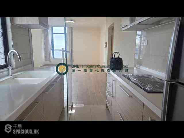 Mid Levels Central - Vantage Park 03