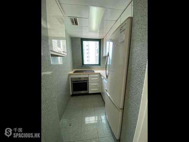 Kennedy Town - University Heights 05