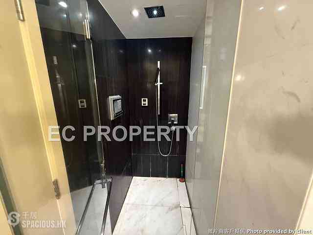 Soho - Centrepoint 06