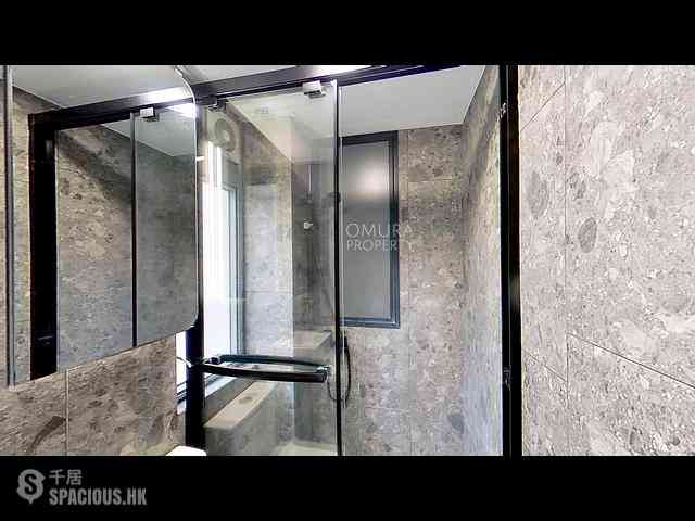 Sheung Wan - 114, Des Voeux Road West 09