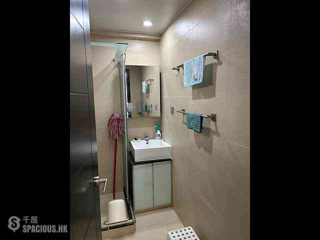 Wan Chai - Ming Yan Mansion 12