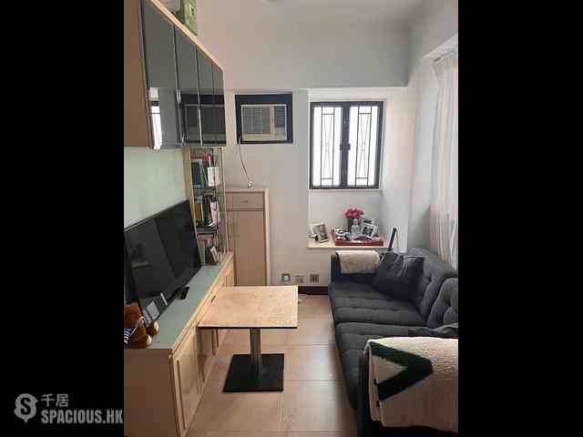 Sai Ying Pun - Fung King Court 02