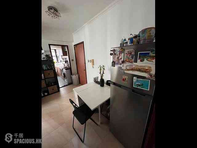Sai Ying Pun - Fung King Court 03