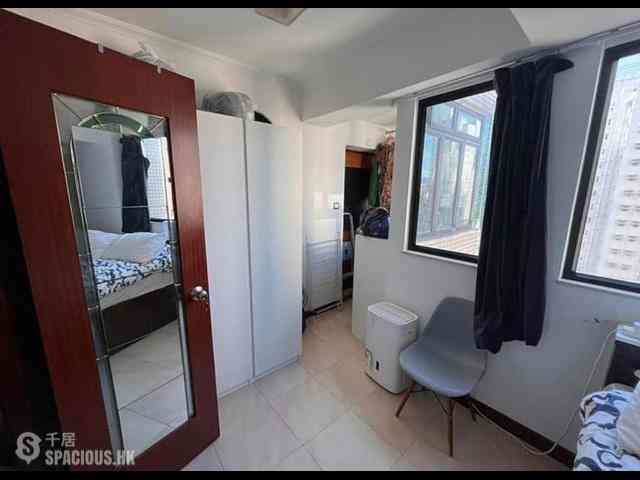 Sai Ying Pun - Fung King Court 05