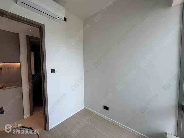 Quarry Bay - Finnie 03