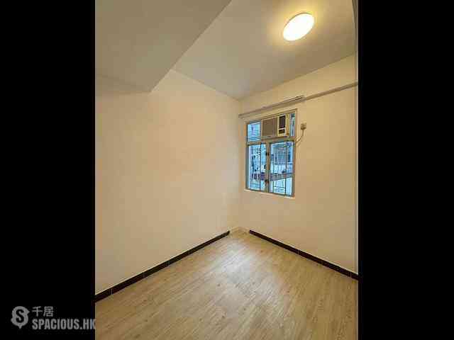Kennedy Town - Tai Sang Building 03