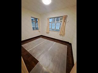 Mid Levels West - Sung Ling Mansion 02