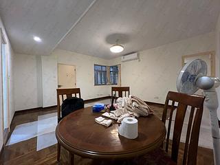 Mid Levels West - Sung Ling Mansion 07