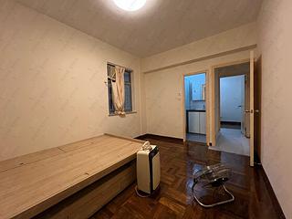 Mid Levels West - Sung Ling Mansion 17