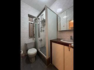Mid Levels West - Sung Ling Mansion 18