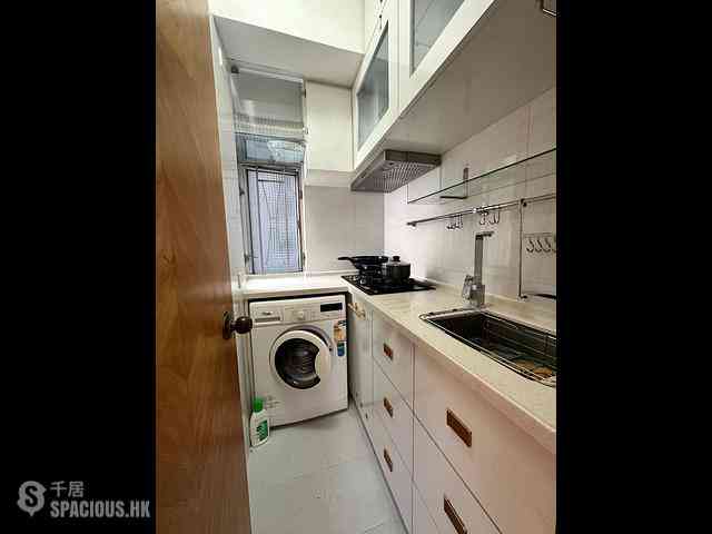 Kennedy Town - Jade Court Block B 06