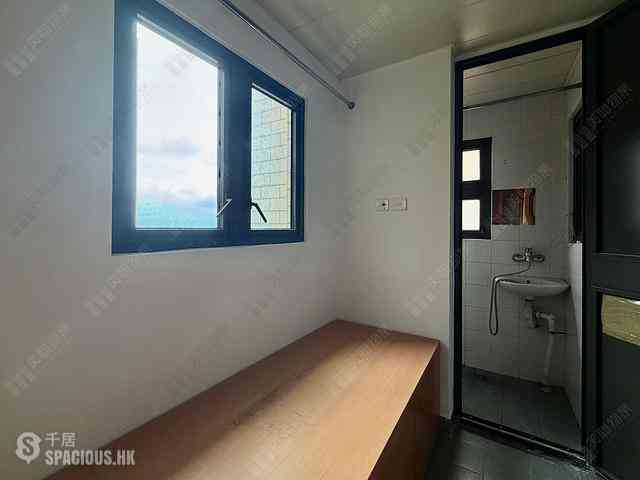 Mid Levels West - 1, Po Shan Road 18