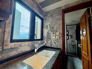 Mid Levels West - 1, Po Shan Road 17